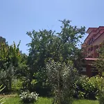 Family Magnolia, Sunny מלון