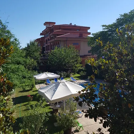 Family Magnolia, Sunny Sunny Beach