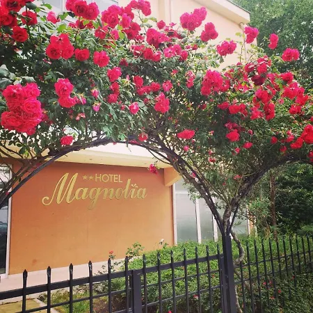 Отель Family Magnolia, Sunny Солнечный берег