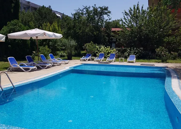 Family Magnolia, Sunny