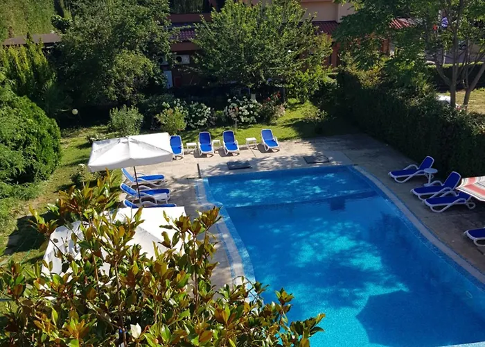 Family Magnolia, Sunny Hotel Slantchev Briag